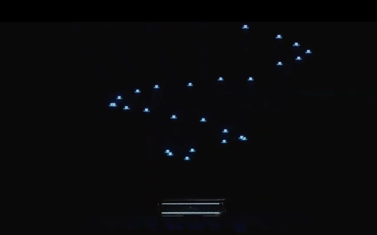 商业广告品牌 Logo 夜空呈现